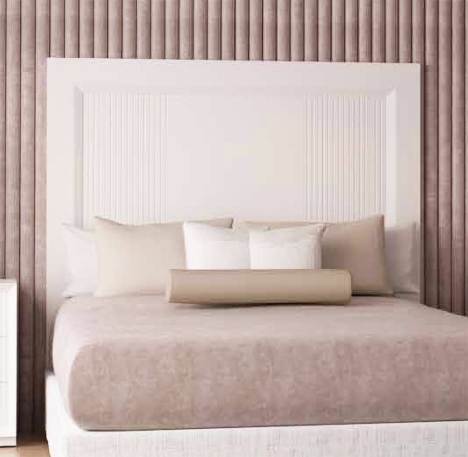 CABECERO DE CAMA DE LÍNEAS RECTAS Y DISEÑO CONTEMPORÁNEO