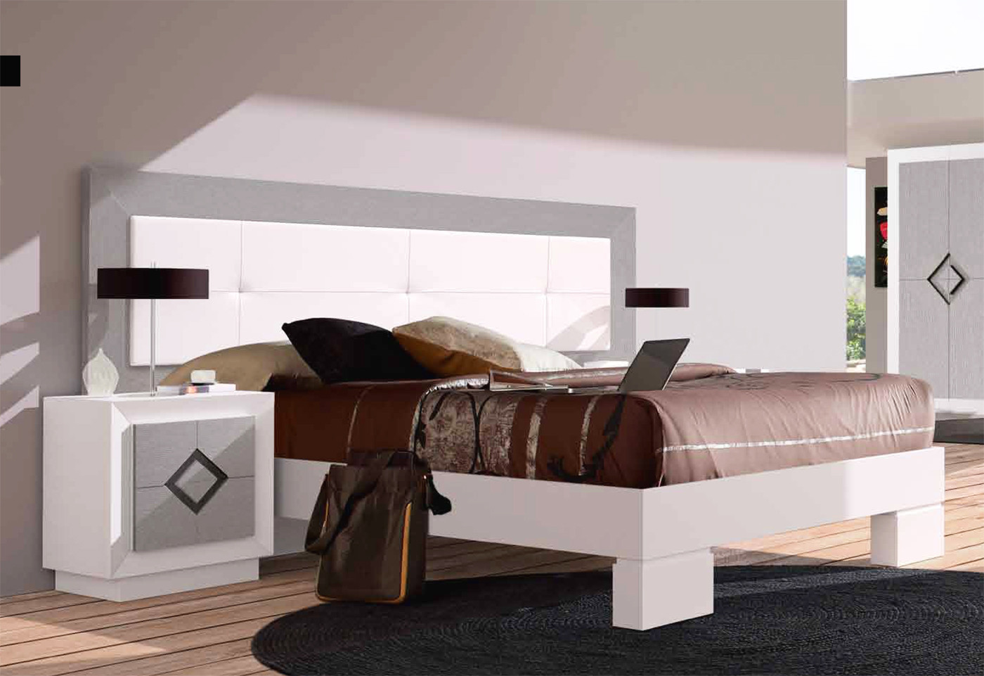 DORMITORIO DE MATRIMONIO CABECERO TAPIZADO CON BANCADA DE MADERA - ROBLE