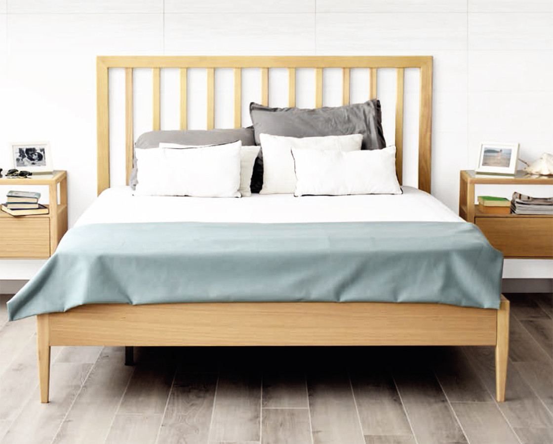 CAMA CON CABECERO BARROTES Y BANCADA FABRICADA EN MADERA - ROBLE