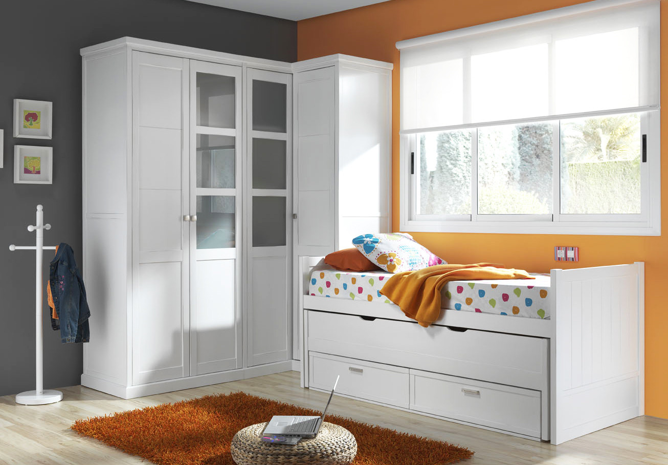 Dormitorio juvenil: cama compacta, armario, escritorio