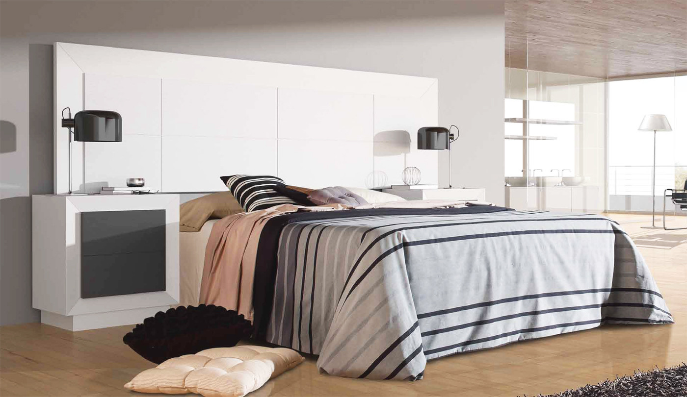MOBILIARIO CON CABECERO DE MATRIMONIO Y MESILLAS MADERA - ROBLE