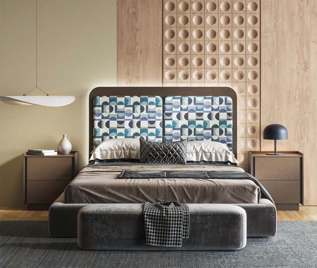 CONJUNTO DORMITORIO CABECERO TAPIZADO Y MESILLAS MADERA FRESNO