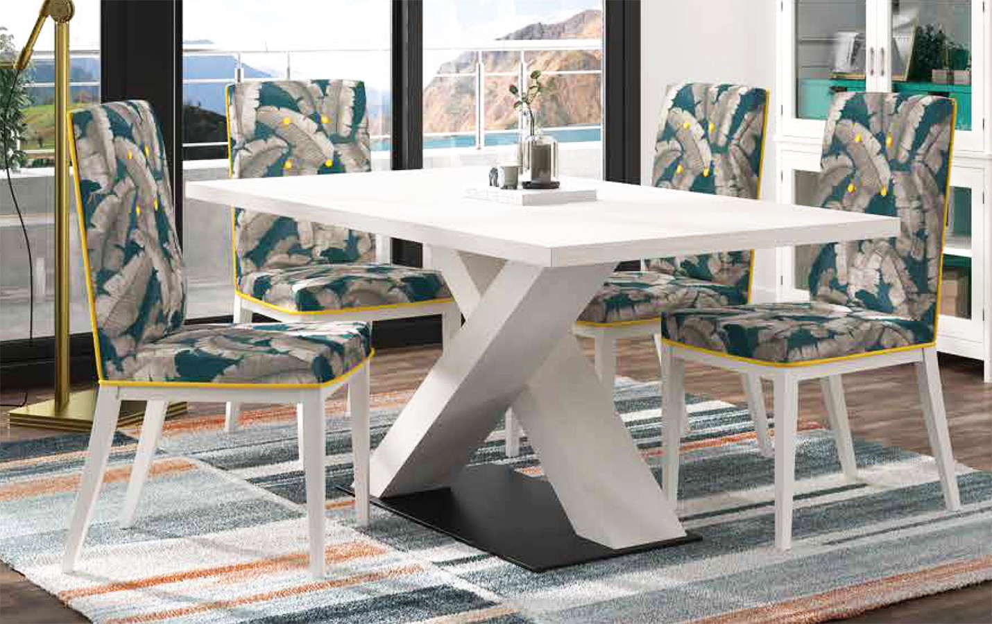 MESA DE COMEDOR DE DISEÑO CON PATACÓN CRUCETA MADERA NATURAL