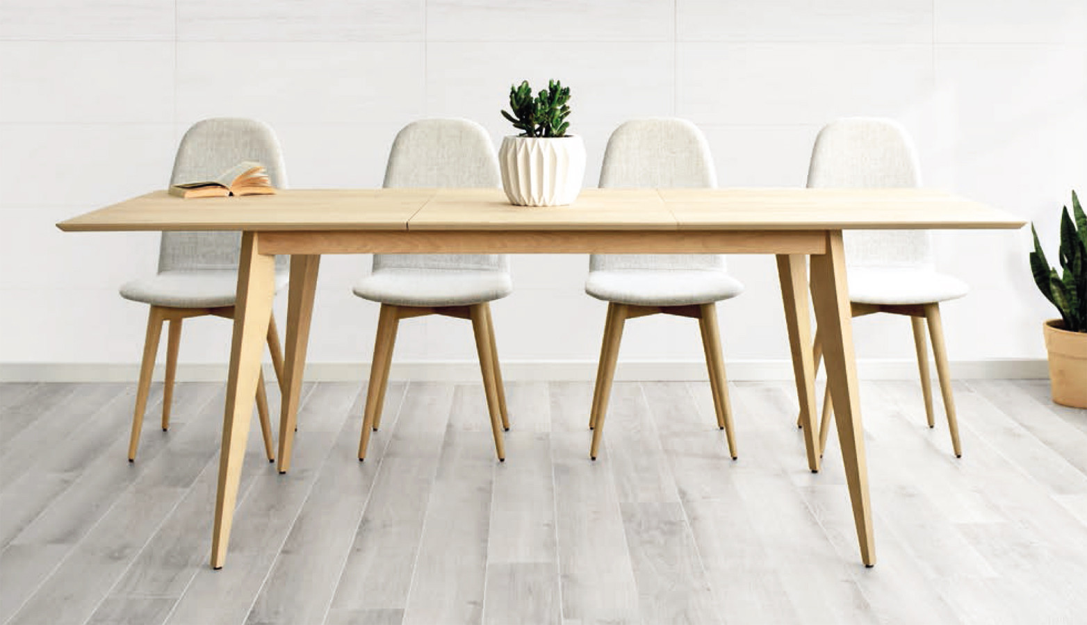 MESA PARA COMEDOR ESTILO NÓRDICO FABRICADA EN MADERA - ROBLE