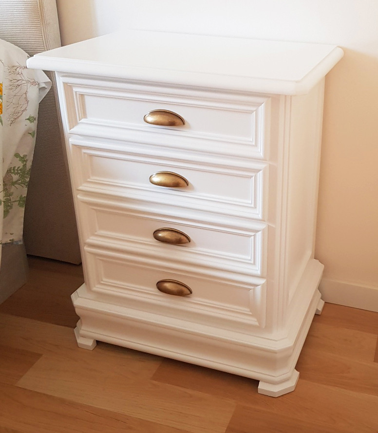 MESILLA DE NOCHE ESTILO CLÁSICO MADERA - PINO