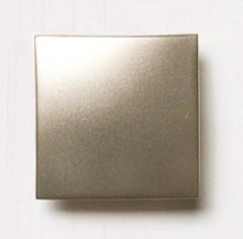 TIRADOR METÁLICO FORMA CUADRADA 40 x 40 mm. MUEBLES MODERNOS
