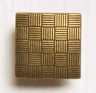 TIRADOR CUADRADO METÁLICO CUADROS 34 x 34 mm.