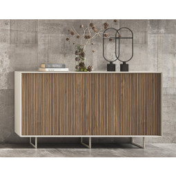 APARADOR DE DISEÑO MODERNO CON PUERTAS Y PATAS METÁLICAS - ROBLE