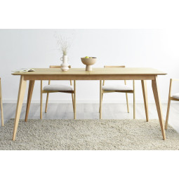 MESA DE COMEDOR ESTILO NÓRDICO FABRICADA EN MADERA SOSTENIBLE