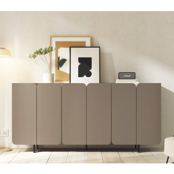 APARADOR DE DISEÑO ATEMPORAL CON PUERTAS DE LÍNEAS SUAVES Y CURVAS