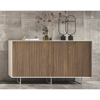 APARADOR DE DISEÑO MODERNO CON PUERTAS Y PATAS METÁLICAS - ROBLE
