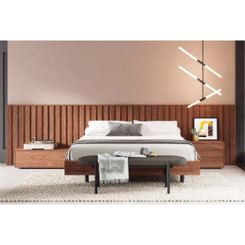 CONJUNTO DE DORMITORIO CON CABECERO TIPO FRISO Y MESILLAS DE NOCHE
