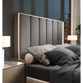 CABECERO DE DISEÑO MODERNO CON PANELES VERTICALES TAPIZADOS