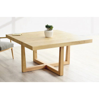 MESA CON FORMA CUADRADA Y DE GRAN CAPACIDAD EN MADERA - ROBLE