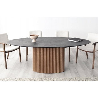 MESA DE COMEDOR OVALADA DE ESTILO NÓRDICO Y CON BASE CENTRAL