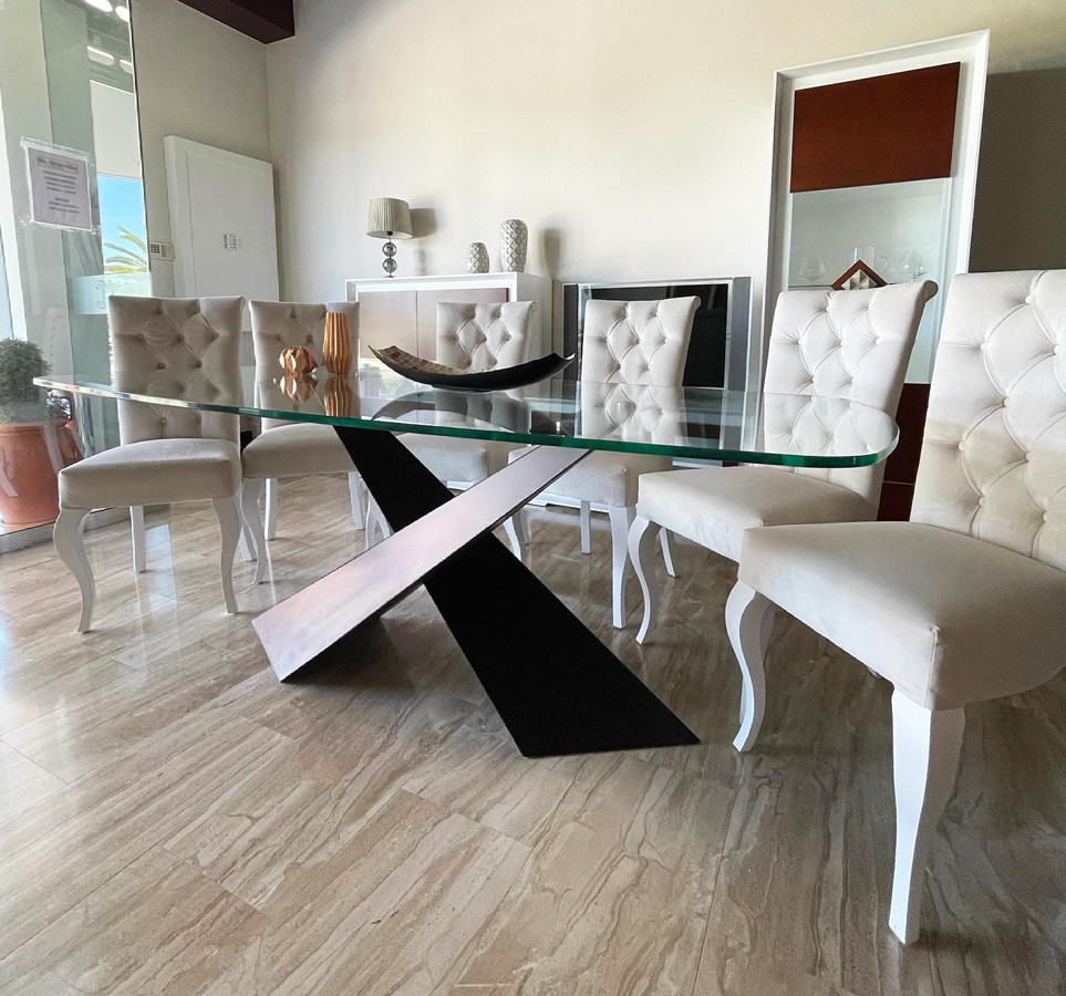 halcón error Acumulación ▷ MESA DE COMEDOR DE DISEÑO con base metálica moderna