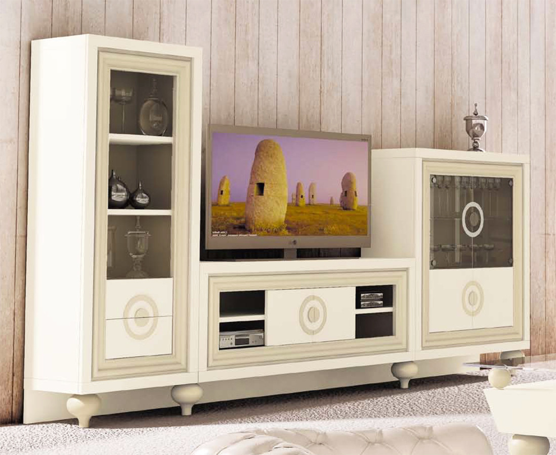 MUEBLES DE SALÓN CON PATAS REDONDAS en madera de pino