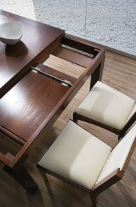 Detalle mesa de comedor extensible. Vía tudecora.com