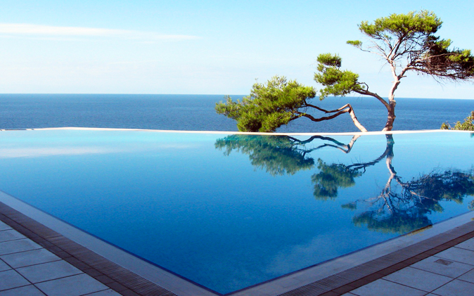 PISCINAS DE ENSUEÑO EN EXTERIOR E INTERIOR