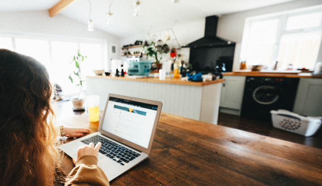 ▷ RINCONES DE TELETRABAJO EN CASA